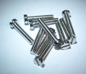 ŚRUBA M4x20