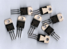 5V 1,5A 7905 L7905CV TO-220 METAL STABILIZATOR