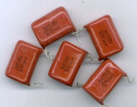 360nF/200V r=20mm KONDENSATOR (KN3600/0200)