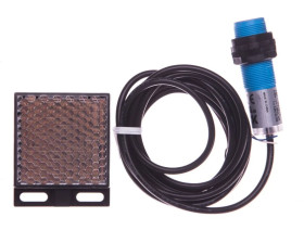 Czujnik fotoelektryczny 0,05-7m M18 10-30V DC PNP przewód 4-żyły 2m 1kHz prosty tworzywo + odbłyśnik P25 VL180-2P41136 6037495