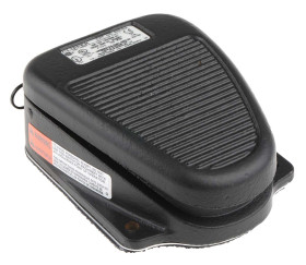 Przełącznik nożny Clipper RS PRO Żeliwo Zatrzaskowy 250V 20 A przy 125 V AC SP-CO IP20