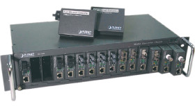 Wspornik Planet do użytku z: Media Conveter Uchwyt