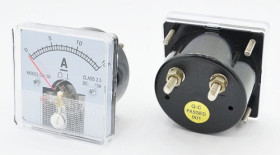 Analogowy amperomierz z bocznikiem panelowy w kwadratowej obudowie 15A