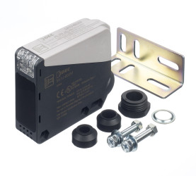 Czujniki fotoelektryczne Tłumienie tła w obudowie prostokątnej Idec z wyjściem przekaźnikowym zakres 2 m Podczerwień