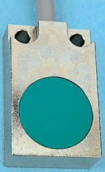 Czujnik zbliżeniowy Indukcyjny 5 mm Baumer Wpuszczany 10 → 50 V dc długość 32mm w obudowie prostokątnej