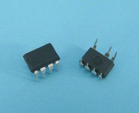 NCP-1015-AP100 DIP-7 UKŁAD