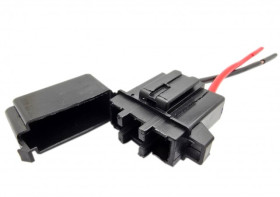 GNIAZDO BEZP.SAMOCHODOWEGO UNI GS22