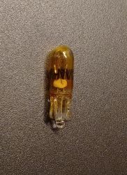 Żarówka zwykła 12V 1,2W R5/T5/W2W żółta