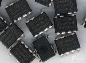 ICE2A180Z DIL8/7 PIN UKŁAD SCALONY