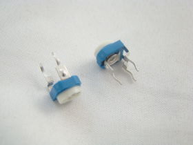 Potencjometr leżący RM065-V1 200K SEMI Pbf