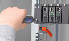 39850.1 Mounting tool for the installation of 19" components