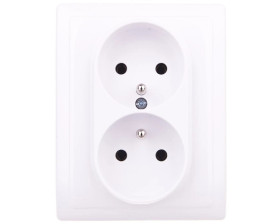 KOS66 Gniazdo podwójne z/u kompletne białe 660436
