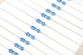 Rezystor 499Ω 0.25W ±0.1% ±15ppm/°C Folia metalowa Arcol