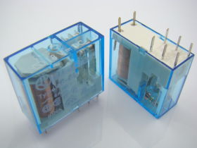 Przekaźnik 40.52.9.018.0000 FINDER 18VDC;8A;2P;st.AgNi;0.65W;odp.RM94P