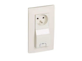 NILOE Gniazdo pojedyncze z uziemieniem zaciski sprężynowe z przesłoną z ładowarką USB 1A kremowe 764628 LEGRAND