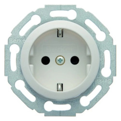 1930 Gniazdo SCHUKO z podwyższoną ochroną styków białe 4755