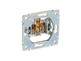 SISTENA LIFE Gniazdo pojedyncze z uziemieniem z przesłonami styków 775928 LEGRAND