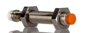 Czujnik zbliżeniowy M8 Indukcyjny 4 mm ifm electronic Niewpuszczany 10 → 36 V DC długość 50mm Gwintowany