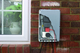 Szafka ścienna rozdzielcza 335 mm 220 mm 107mm Termoplastyczny Timeguard