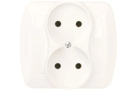 Simon Akord Gniazdo podwójne b/u 16A IP20 białe AG2/11