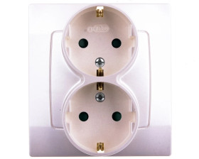 KARO Gniazdo podwójne z/u Schuko z przesłonami ecru perłowy GP-2SSP/42