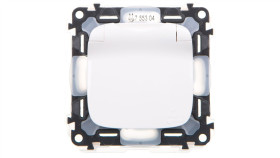 Valena Allure Gniazdo Pojedyncze Z Przesłonami Ip44 755304