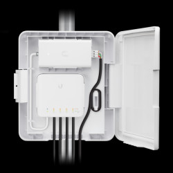 UBIQUITI USW-FLEX-UTILITY USW-FLEX SWITCH ADAPTER KIT FOR STREET LIGHT POLE APPLICATIONS