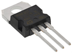 MOSFET N-kanałowy 4.3 A TO-220 800 V Pojedynczy 110 W 2,4 oma