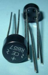 1,5A/1000V OKRĄGŁY W10M RB-157 MOSTEK