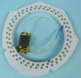 WKŁAD DO LAMPY Z LUPĄ 80-LED