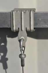 4H1318 nabijany zacisk sprężysty, CADDY ARMOUR, 21-28 mm półka belki 170045