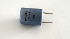 ELCO 220uF - 25 volt