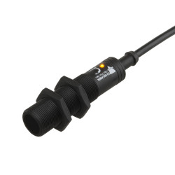 Czujnik zbliżeniowy M18 Pojemnościowy 8 mm Carlo Gavazzi Wpuszczany 10 → 40 V DC długość 71.5mm Gwintowany