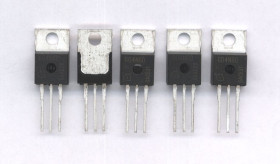 SGP04N60 (G04N60) IGBT 9,4A 600V 50W (9,4/4,9/19A) TO-220 TRANZYSTOR