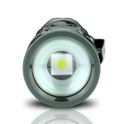 Ładowalna latarka ręczna LED everActive FL-700R Spotter