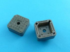 PLCC 28-PIN PODSTAWKA ZŁOCONA