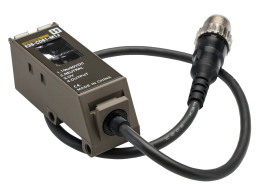 Czujniki fotoelektryczne Dyfuzyjny w obudowie prostokątnej Omron NPN/PNP zakres 700 mm Podczerwień