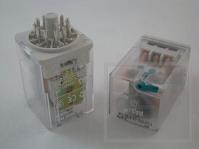 Przekaźnik R15 3PDT 24VDC 10A; TYP(KOD):1510-1322-1024;RELPOL