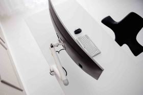 Ramię do dwóch monitorów Zacisk biurkowy i śruba mocująca VESA 75x75 mm, 100x100 mm rozmiar 35cal Bakker Elkhuizen