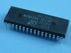 28F256 DIP-32 250ns 256k 12V FLASH 8x32