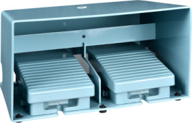 Foot switch, momentary, 3 Form A (N/O) + 2 Form B (N/C), 3 A/500 VAC, XPEM6210D