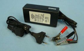 ŁAD.AKUM.ŻEL.12V 7-14Ah 2,5Amax