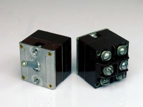 Przełącznik 2PPG-15-2S 15A 27V dwupozycyjny