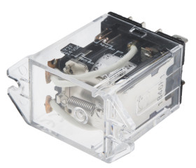 Przekaźnik mocy 24V dc DPDT Omron 10 A 900mW, Wciskane 650Ω Styk płytki drukowanej