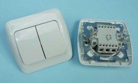 9201-02 P/T WYŁ.PODW.10A/250VAC