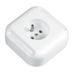 TURKUS Gniazdo pojedyncze natynkowe z uziemieniem białe GNt-16t