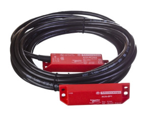 Wyłącznik magnetyczny bezpieczeństwa 1Z 2R 24V DC przewód 5m XCSDMP7005