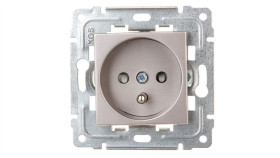 Dante Gniazdo Pojedyncze Z/U Z Przesłonami Inox 454134