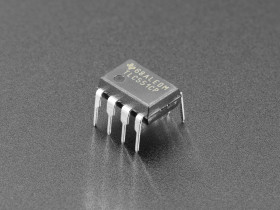 TLC551 IC Timer - CMOS 555 with 1V to 15V power, up to 1.8MHz (TLC551CP)