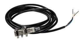 Czujnik zbliżeniowy M12 Indukcyjny 4 mm Omron Częściowo wpuszczany 10→ 30 V DC długość 47.1mm Gwintowany